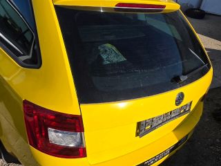 bontott SKODA OCTAVIA III Csomagtérajtó (Üres lemez)