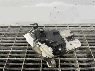 bontott SKODA OCTAVIA III Csomagtérajtó Ütköző