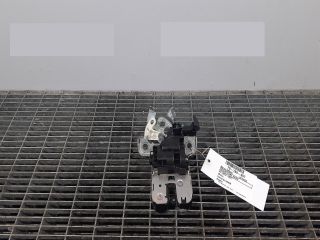 bontott SKODA OCTAVIA III Csomagtérajtó Ütköző