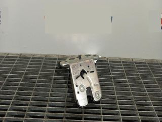 bontott SKODA OCTAVIA III Csomagtérajtó Ütköző