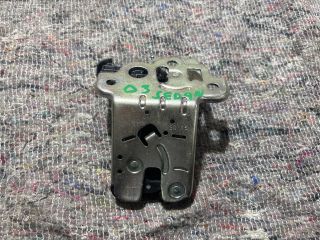 bontott SKODA OCTAVIA III Csomagtérajtó Zárbetét