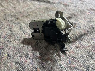 bontott SKODA OCTAVIA III Csomagtérajtó Zárbetét