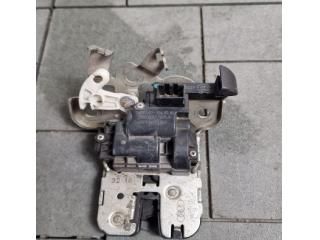 bontott SKODA OCTAVIA III Csomagtérajtó Zárszerkezet