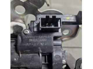 bontott SKODA OCTAVIA III Csomagtérajtó Zárszerkezet