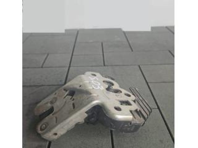 bontott SKODA OCTAVIA III Csomagtérajtó Zárszerkezet