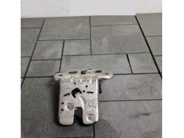 bontott SKODA OCTAVIA III Csomagtérajtó Zárszerkezet