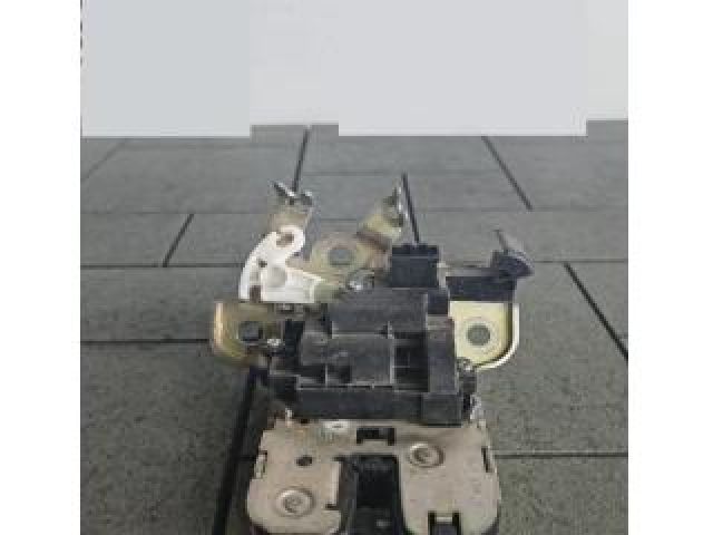 bontott SKODA OCTAVIA III Csomagtérajtó Zárszerkezet