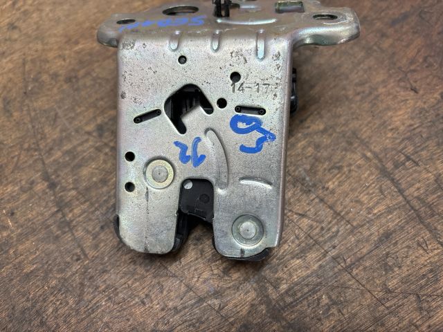 bontott SKODA OCTAVIA III Csomagtérajtó Zárszerkezet