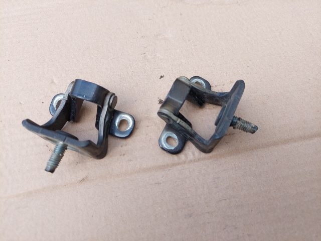 bontott SKODA OCTAVIA III Csomagtérajtó Zsanér