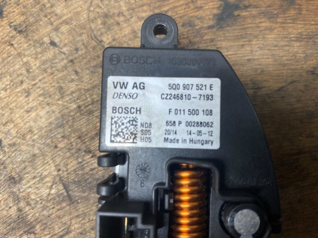 bontott SKODA OCTAVIA III Előtét Ellenállás Fűtőmotor