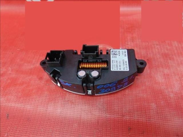 bontott SKODA OCTAVIA III Előtét Ellenállás Fűtőmotor