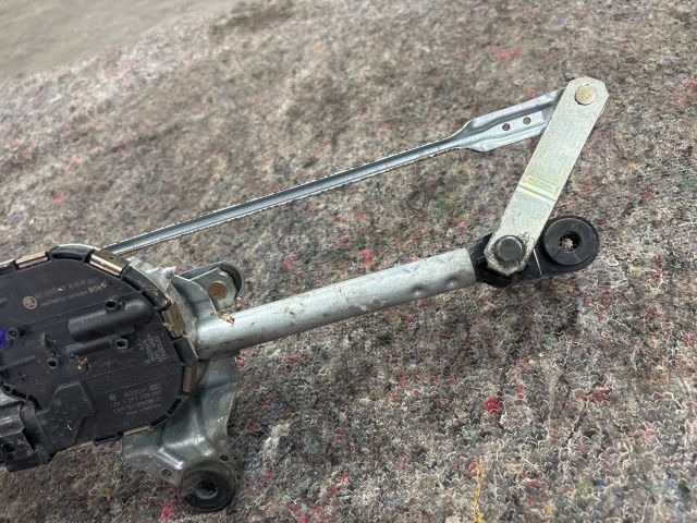 bontott SKODA OCTAVIA III Első Ablaktörlő Motor