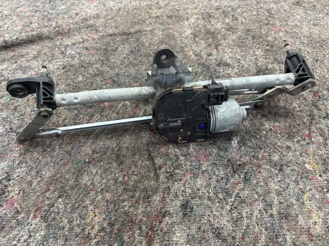 bontott SKODA OCTAVIA III Első Ablaktörlő Motor