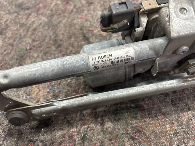 bontott SKODA OCTAVIA III Első Ablaktörlő Motor