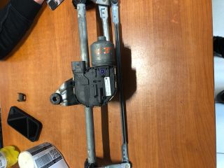 bontott SKODA OCTAVIA III Első Ablaktörlő Szerkezet Motorral