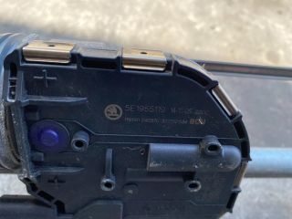 bontott SKODA OCTAVIA III Első Ablaktörlő Szerkezet Motorral