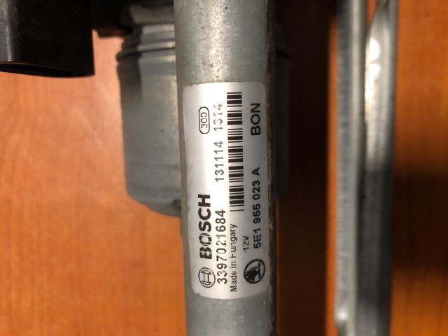 bontott SKODA OCTAVIA III Első Ablaktörlő Szerkezet Motorral