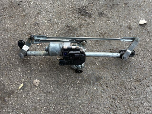 bontott SKODA OCTAVIA III Első Ablaktörlő Szerkezet Motorral