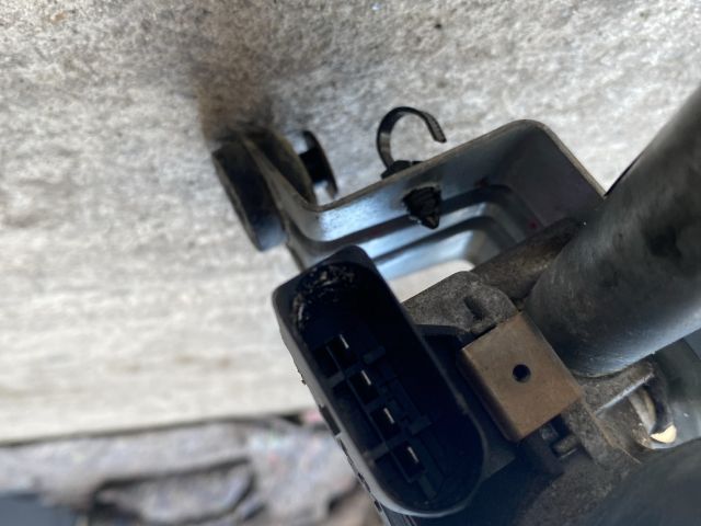 bontott SKODA OCTAVIA III Első Ablaktörlő Szerkezet Motorral