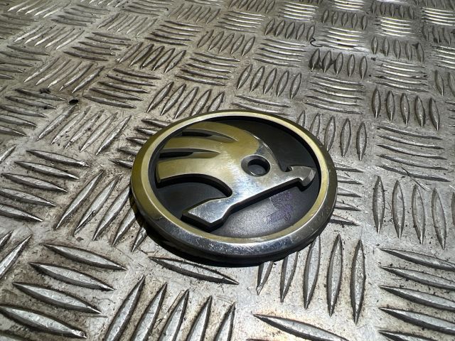 bontott SKODA OCTAVIA III Első Embléma