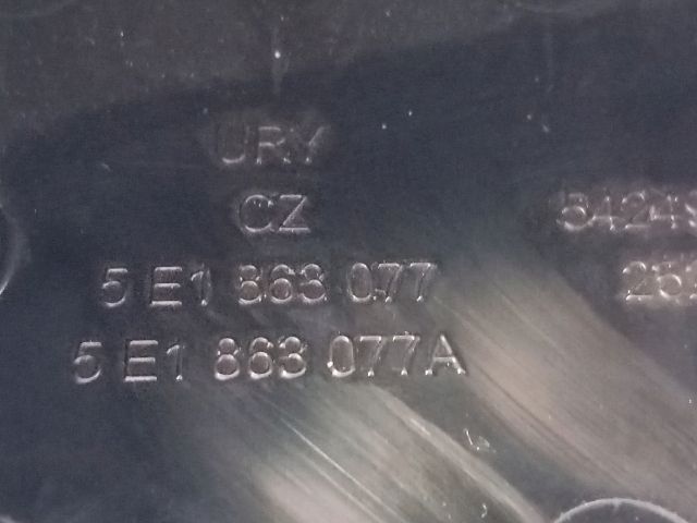 bontott SKODA OCTAVIA III Első Hamutartó