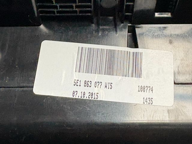 bontott SKODA OCTAVIA III Első Hamutartó