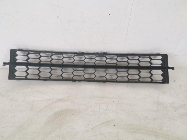 bontott SKODA OCTAVIA III Első Lökhárító Alsó Középső Díszrács