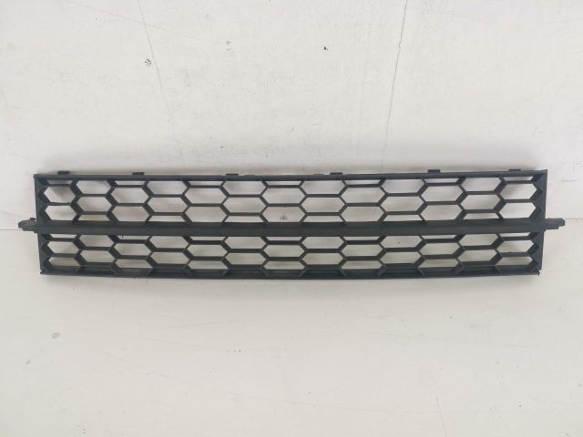 bontott SKODA OCTAVIA III Első Lökhárító Alsó Középső Díszrács