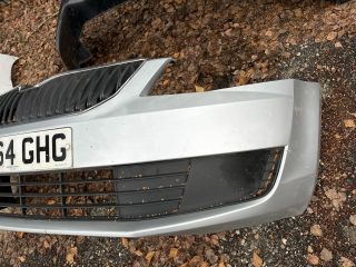 bontott SKODA OCTAVIA III Első Lökhárító (Részeivel)