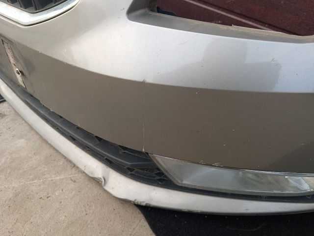 bontott SKODA OCTAVIA III Első Lökhárító (Részeivel)