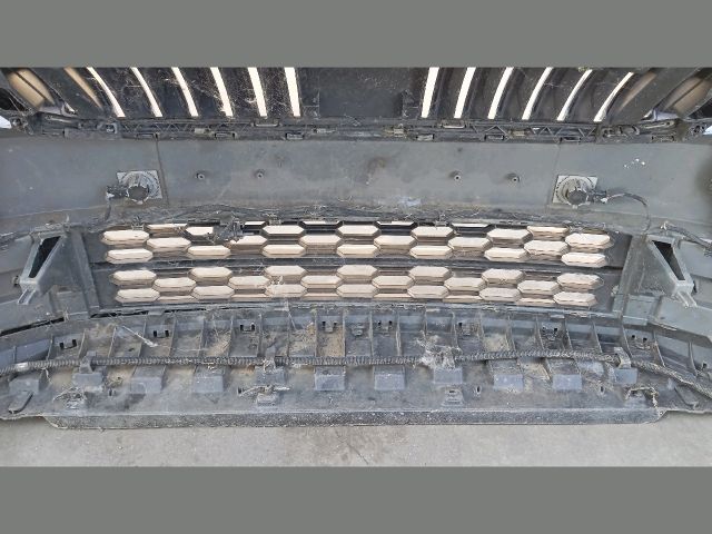 bontott SKODA OCTAVIA III Első Lökhárító (Részeivel)