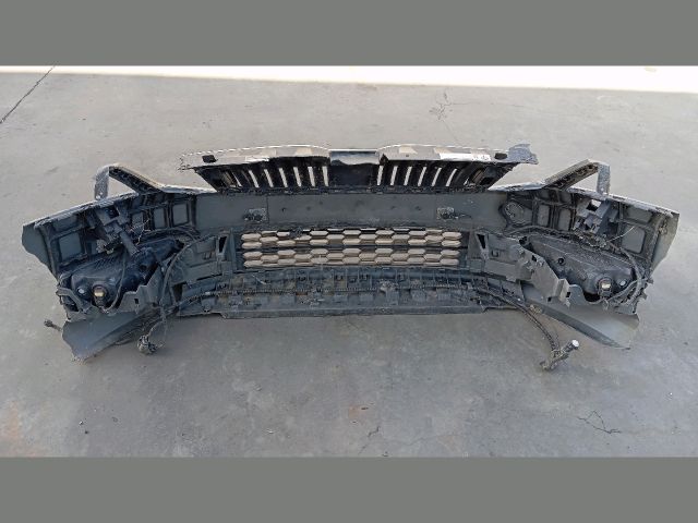 bontott SKODA OCTAVIA III Első Lökhárító (Részeivel)