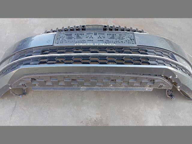 bontott SKODA OCTAVIA III Első Lökhárító (Részeivel)