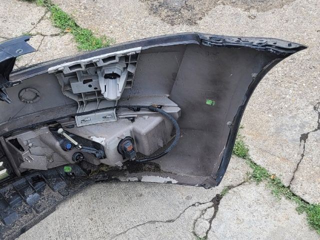 bontott SKODA OCTAVIA III Első Lökhárító (Részeivel)