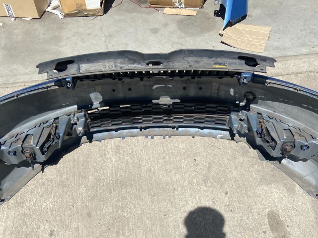 bontott SKODA OCTAVIA III Első Lökhárító (Részeivel)