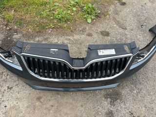 bontott SKODA OCTAVIA III Első Lökhárító (Részeivel)