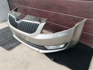 bontott SKODA OCTAVIA III Első Lökhárító (Részeivel)