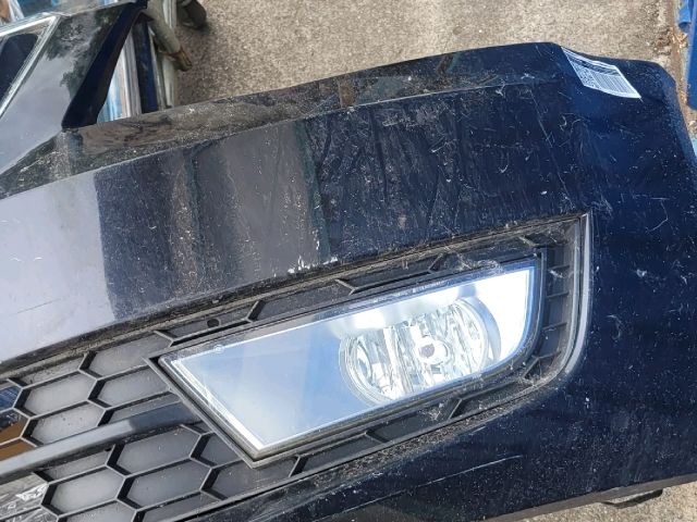 bontott SKODA OCTAVIA III Első Lökhárító (Részeivel)