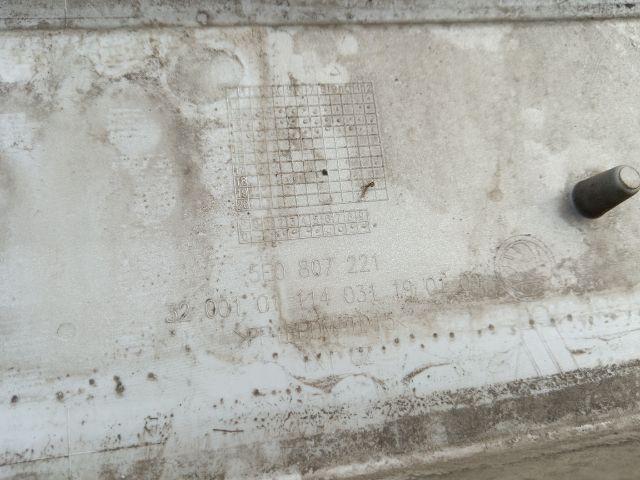 bontott SKODA OCTAVIA III Első Lökhárító (Részeivel)