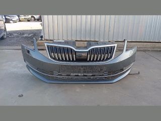 bontott SKODA OCTAVIA III Első Lökhárító (Részeivel)