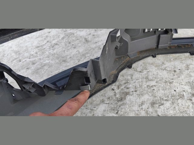 bontott SKODA OCTAVIA III Első Lökhárító (Üresen)