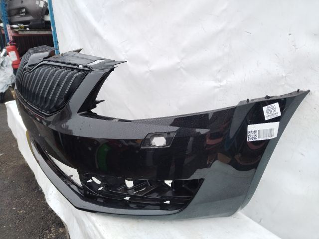 bontott SKODA OCTAVIA III Első Lökhárító (Üresen)