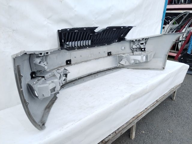 bontott SKODA OCTAVIA III Első Lökhárító (Üresen)