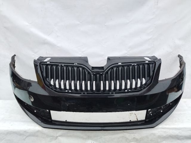 bontott SKODA OCTAVIA III Első Lökhárító (Üresen)