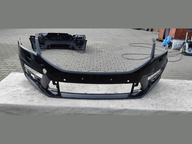 bontott SKODA OCTAVIA III Első Lökhárító (Üresen)