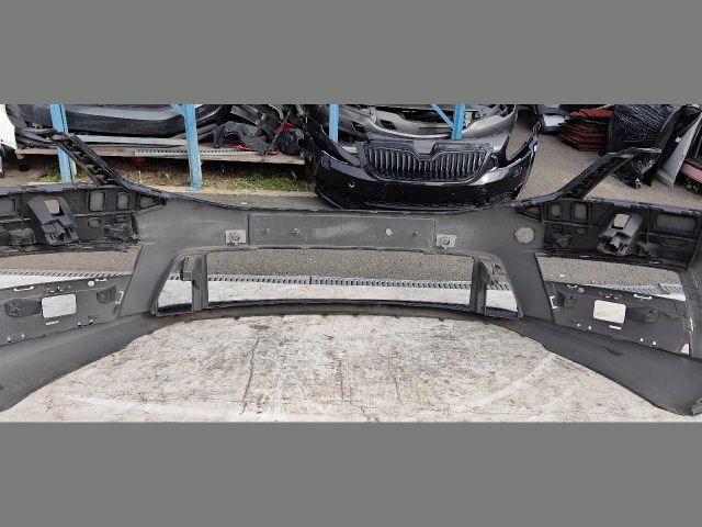 bontott SKODA OCTAVIA III Első Lökhárító (Üresen)