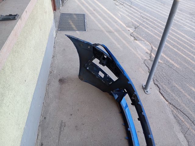 bontott SKODA OCTAVIA III Első Lökhárító (Üresen)