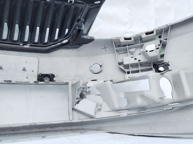 bontott SKODA OCTAVIA III Első Lökhárító (Üresen)