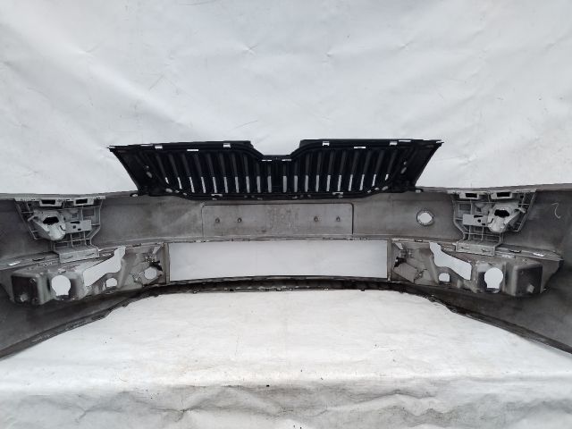 bontott SKODA OCTAVIA III Első Lökhárító (Üresen)