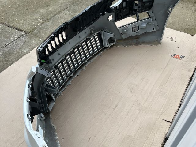 bontott SKODA OCTAVIA III Első Lökhárító (Üresen)